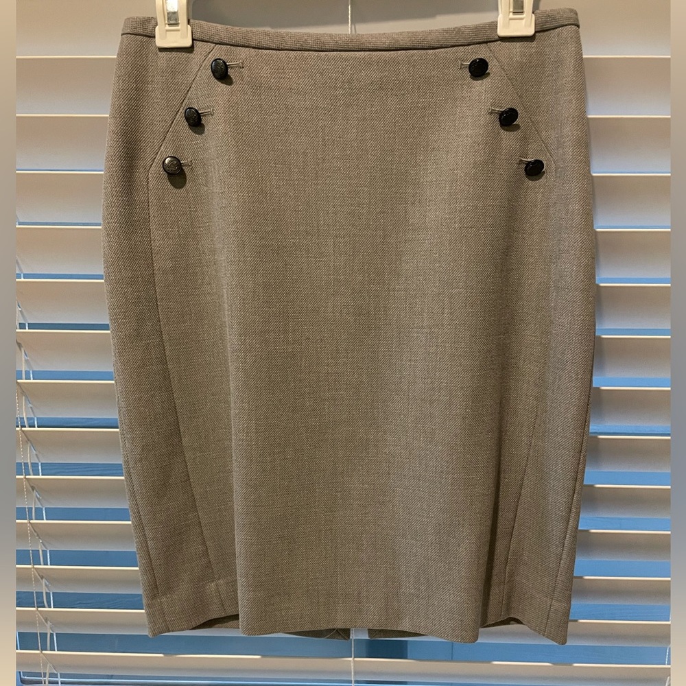 WHBM Gray Work Skirt, Size 0 (fits Size 2)